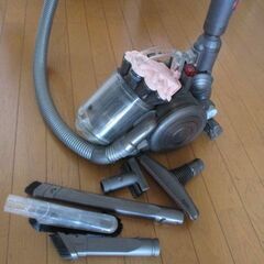 ダイソンの掃除機（ﾋﾟﾝｸ）