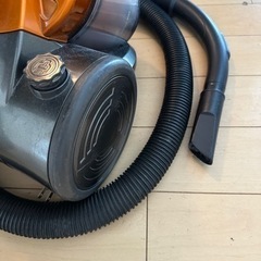 【無料】コード式サイクロン掃除機の画像