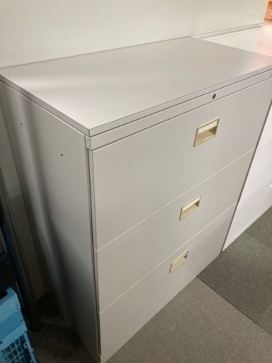 オカムラ ラテラル書庫 3段 キャビネット カギ有 書庫 中古