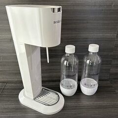 ソーダストリーム  ジェネシス+ボトル2本+使いかけシリンダー1本+空シリンダー2本 まとめて【中古】JE11043EZの画像