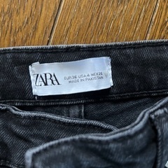 ジーンズ　黒の画像