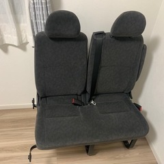 現行ハイエースワゴン　3列目シート