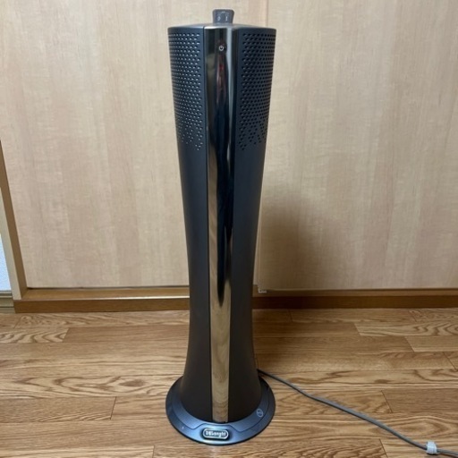 Delonghi デロンギ　スリムファン　ファンヒーター兼扇風機　HFX85W14C