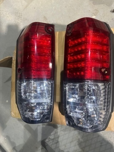 ランクル70 12v LEDテールランプ