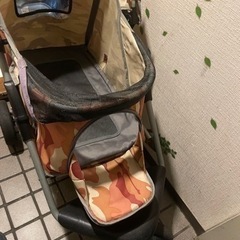 ペットバギー　ベビーカー　ストローラー　ペットカート　散歩　迷彩柄の画像