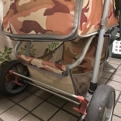 ペットバギー　ベビーカー　ストローラー　ペットカート　散歩　迷彩柄の画像