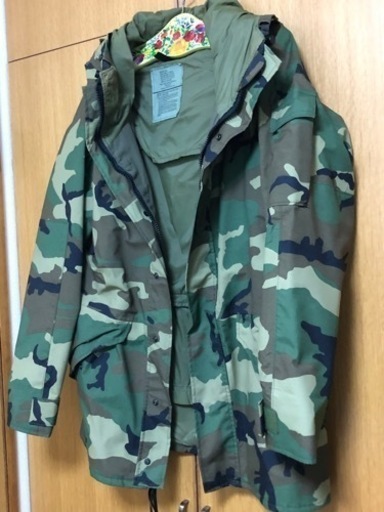 実物　USカモフラージュ、コールドウェザー、パーカーSize M Long