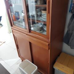 食器棚の画像