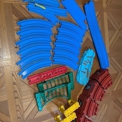 オマケ付★プラレール トーマスがのぼりおり!くみかえアクションレ...