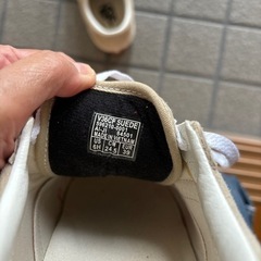 VANS  アイボリー　スニーカー　24.5センチの画像