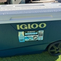 IGLOO 85L クーラーボックス