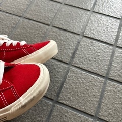 VANS 赤　スニーカー23センチの画像