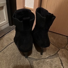 急募！黒 おしゃれ細身ブーツの画像
