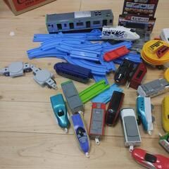 プラレール、マクドのおもちゃなど