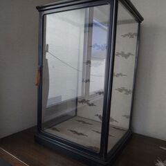 ※　無料で差し上げます。アンティークな人形ケース（高さ55㎝）1...