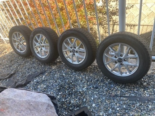 スタッドレスタイヤ