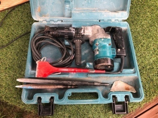 マキタ　電動ハンマー　HM 0810 中古　チゼル付き