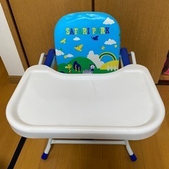 ベビーチェア　ローチェア　テーブル付き