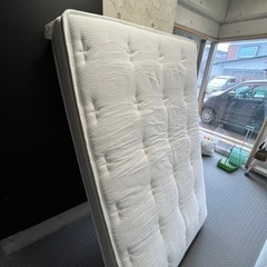 セミダブルマットレス　ジヌスマットレス