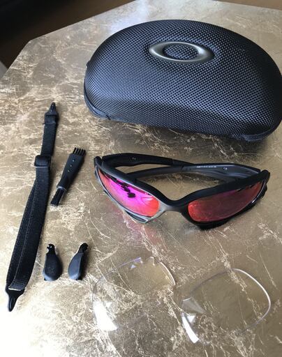 オークリー正規品　スポーツサングラス　替レンズあり　超美品！
