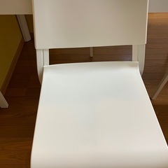 IKEA エーケダーレン　ダイニングテーブル　テオドレス　ホワイトチェア4脚の画像