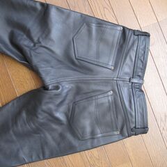 本革パンツ　ブーツカット　　ウエスト８６CMの画像