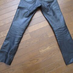 本革パンツ　ブーツカット　　ウエスト８６CMの画像