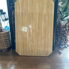 木製テーブルの天板です。
