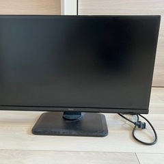 27型ディスプレイとモニター台