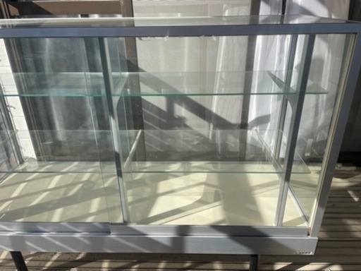 店舗や、事務室に！ガラス製ショーケースです！