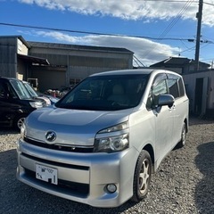 トヨタヴォクシー平成25年車　92,950km  車検6年:／９月