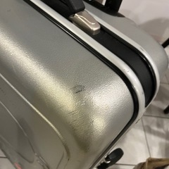 キャリーケースの画像