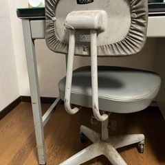 お話中　家具 オフィス用家具 机の画像