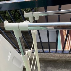 ハンガーラックの画像