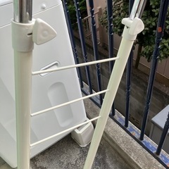 ハンガーラックの画像