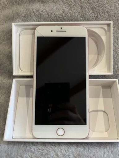 【中古】iPhone8Plus  本体