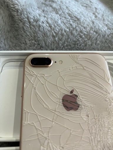 【中古】iPhone8Plus  本体