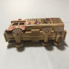 木製おもちゃ　消防車　はしご消防車　車　ミニカー　子供　キッズ　保育園の画像