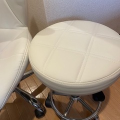 【交渉中】ネイルチェア　昇降スツールの画像
