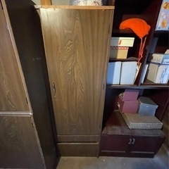 タンス　収納棚