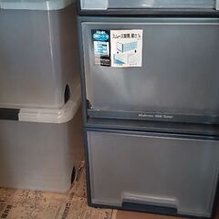 プラスチック収納ケースの画像