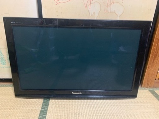 壁掛けテレビ