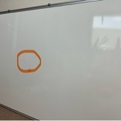 壁掛け式ホワイトボードの画像