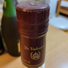 お酒 ブランデー　DE VALCOURT X.O.Special 700mlの画像