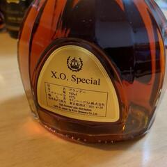 お酒 ブランデー　DE VALCOURT X.O.Special 700mlの画像