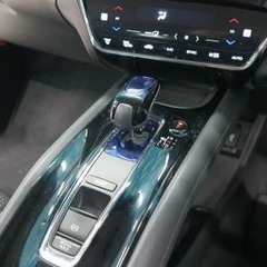 ハーフレザーシートってこんなにも高級感があるのですね