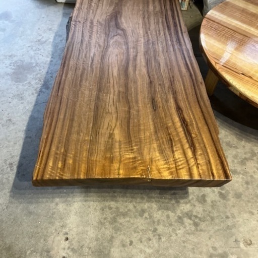 座卓くす一枚いた