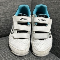 テニスシューズ ジュニア