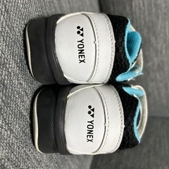 テニスシューズ ジュニアの画像