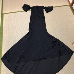 カラードレス/オフショルダー ボリューム袖 サテン ブラックの画像